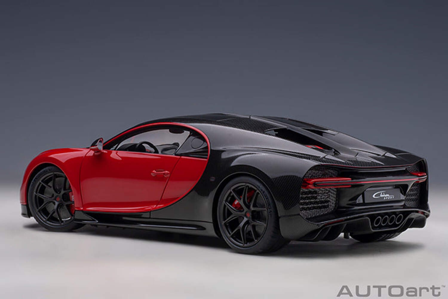 AUTOart 2019 Bugatti Chiron Sport Italian Red w/ Carbon Fiber 1:18 70996