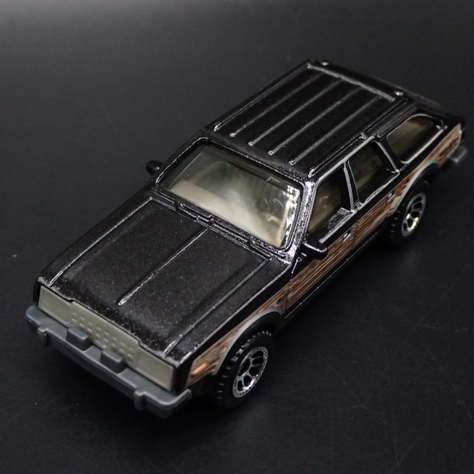 1980 80 AMC EAGLE STATION WAGON 1:64 SCALE COLLECTIBLE DIORAMA DIECAST MODEL CAR