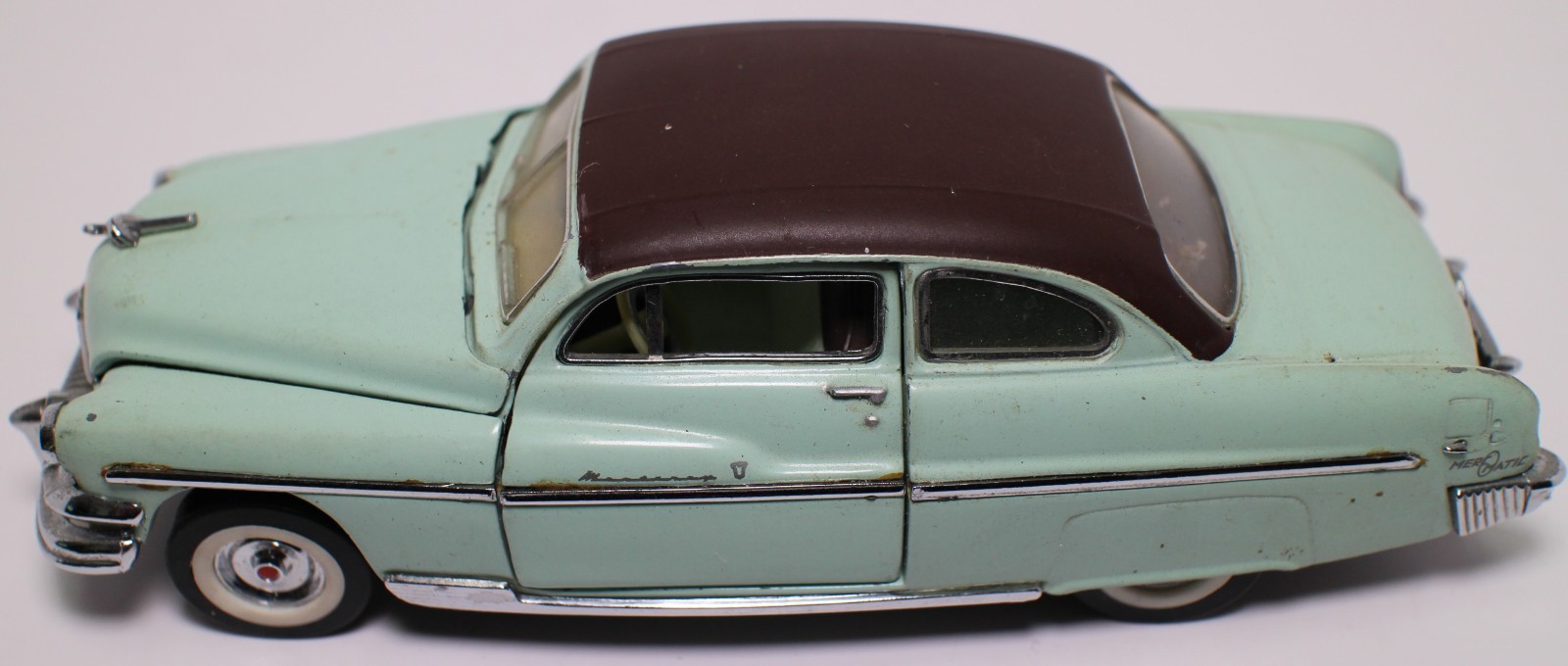 Franklin Mint 1:43 Diecast Model Car 1951 Mercury Monterey Light Green
