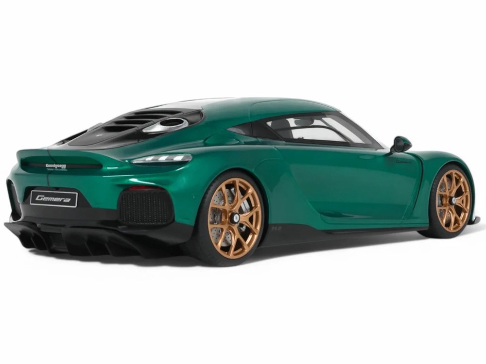 2024 KOENIGSEGG GEMERA RACING GREEN 1/18 MODEL CAR BY GT SPIRIT GT888