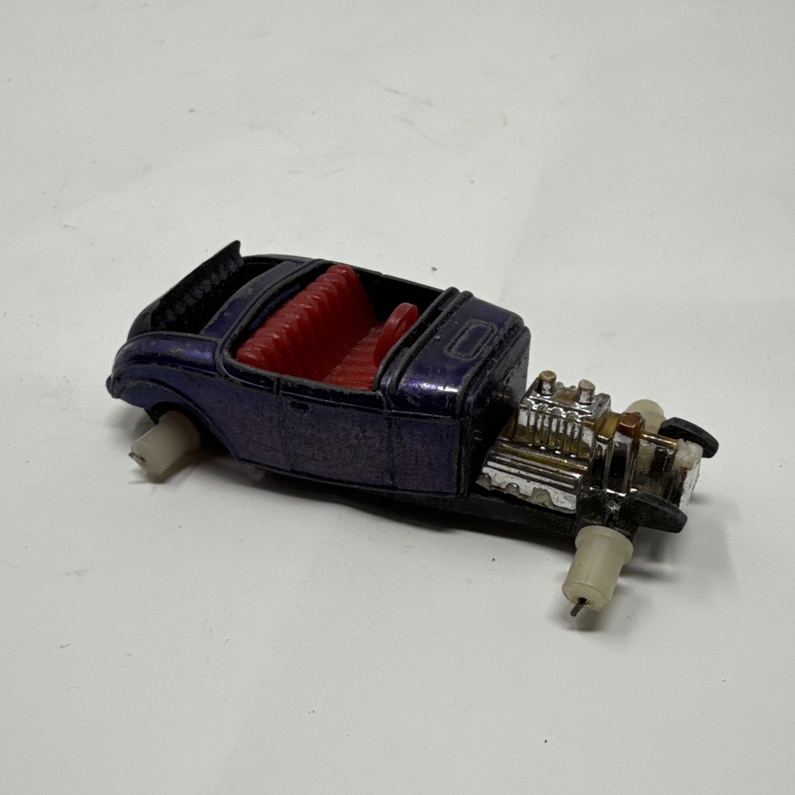 Johnny Lightning Topper Custom ’32 Ford 1932 Purple/Red Diecast Car 1:64