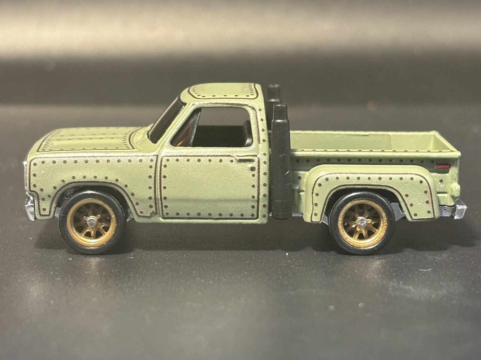 White Toner 1:64 Waterslide 1978 Dodge Lil Red Express Truck WWII Rat Rod Rivet