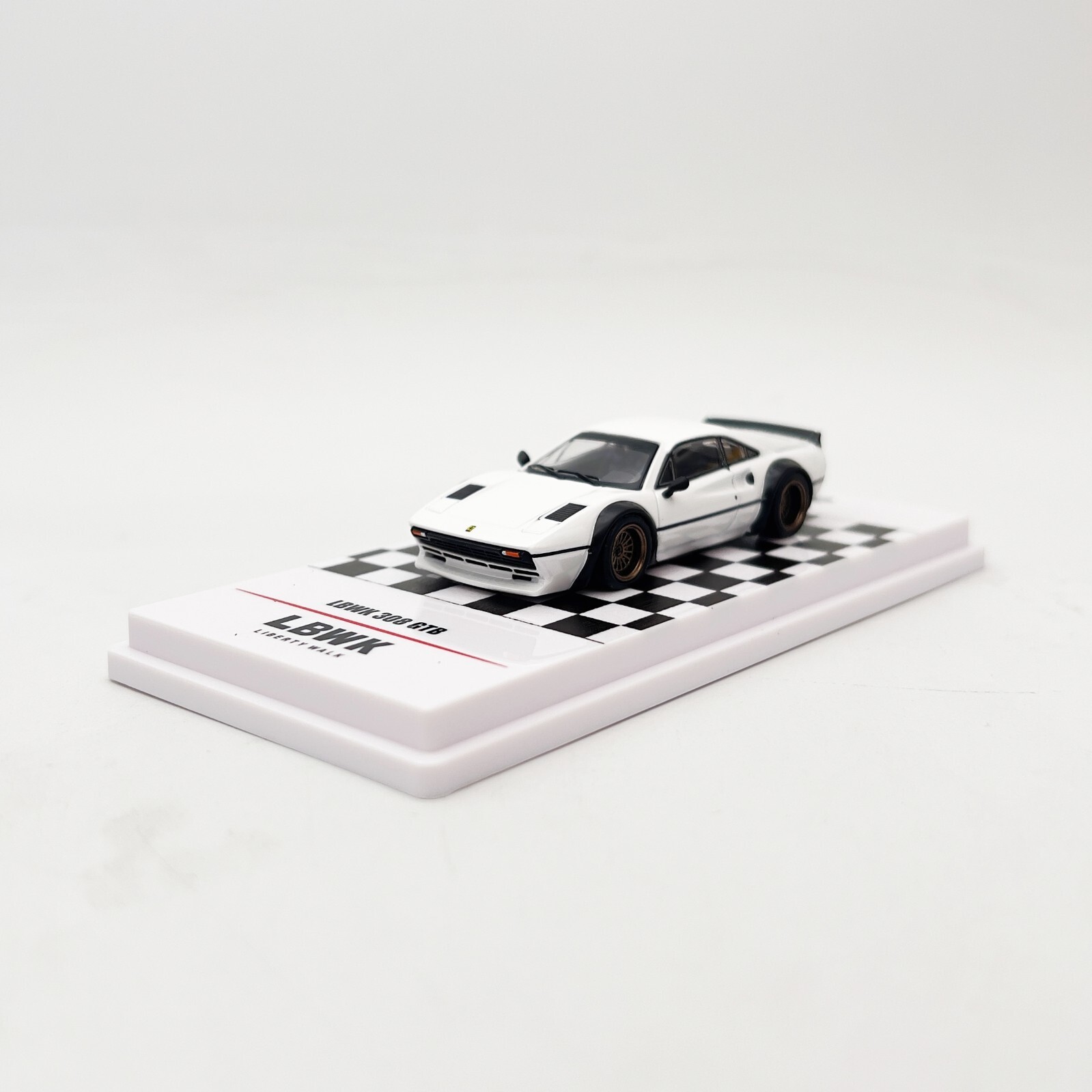 INNO64 1:64 LBWK 308 GTB White
