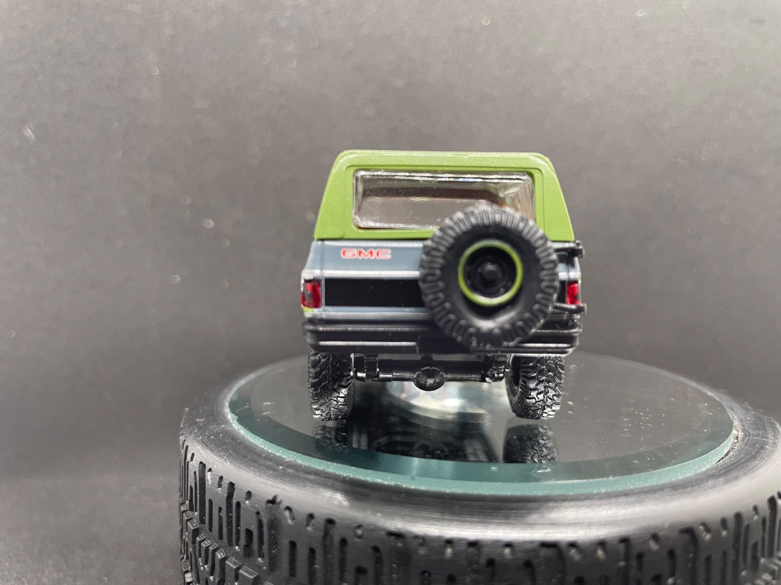 M2 MACHINES 1973 GMC JIMMY SIERRA 4X4 – Removable Top – LOOSE – 1/64