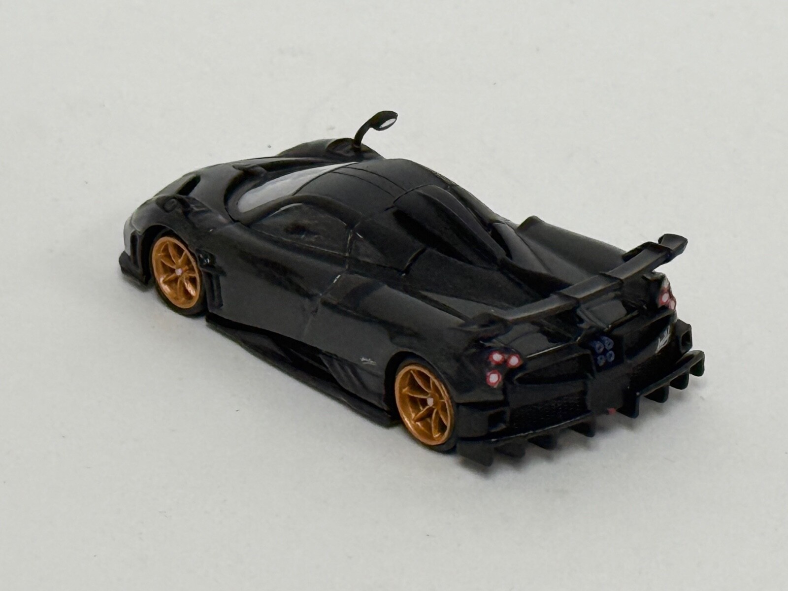 1/64 TARMAC Global 64 Pagani Imola in Gray Knockhill MIX2