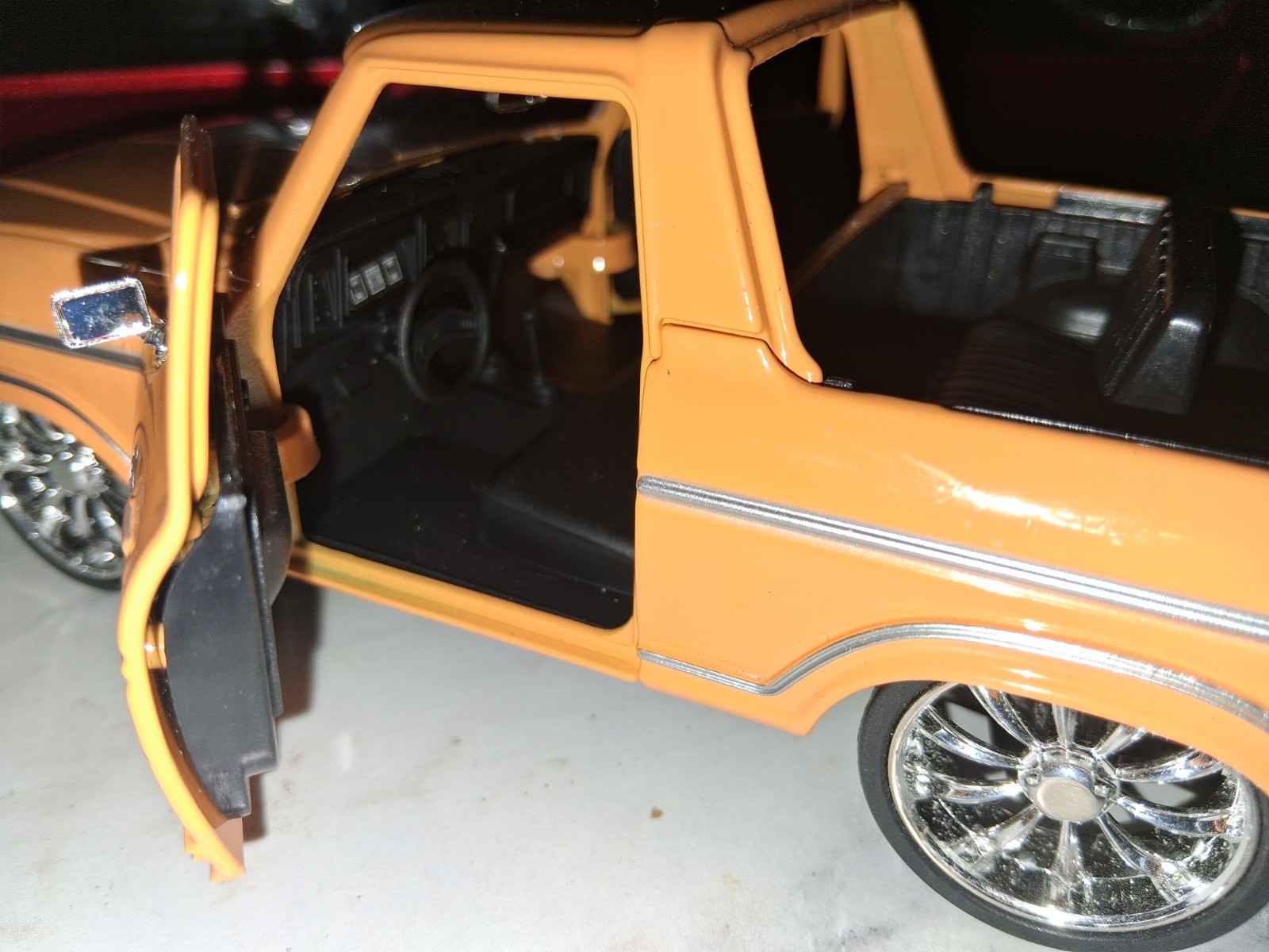 ( Custom Built) 1.24scale Diecast Custom 78 Ford BRONCO SLAMMED( Read Ad Plz)