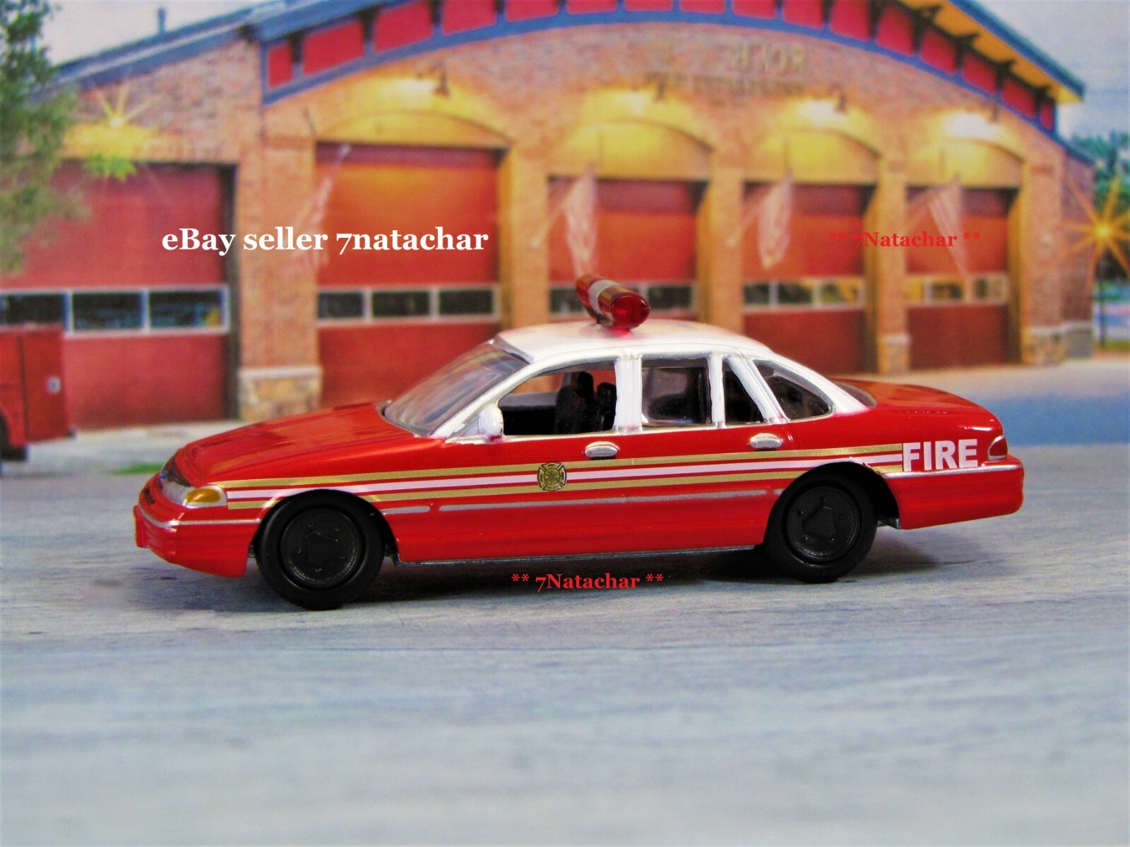 1992-1997 Ford Crown Victoria Fire Chief Car Cruiser Mint Model Firefighter X