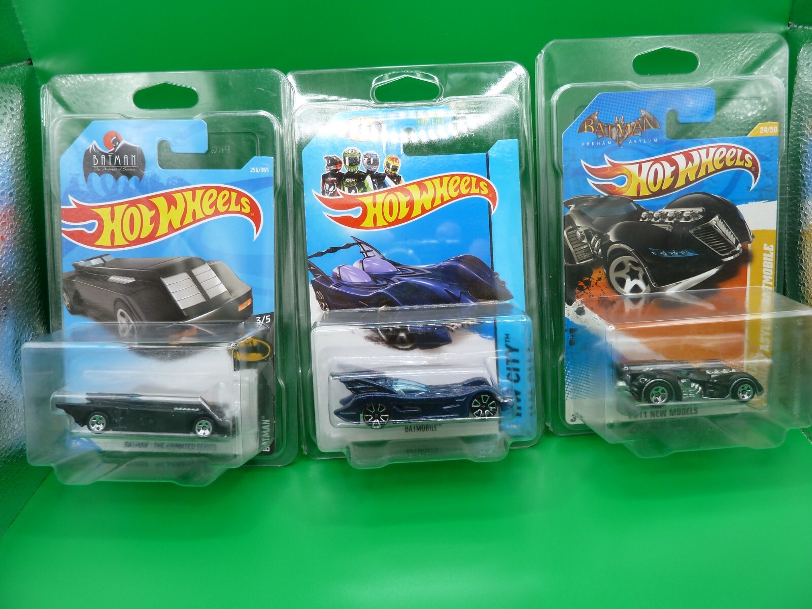 Hot Wheels Batman Cars w/cases box will contain 14 cars various years