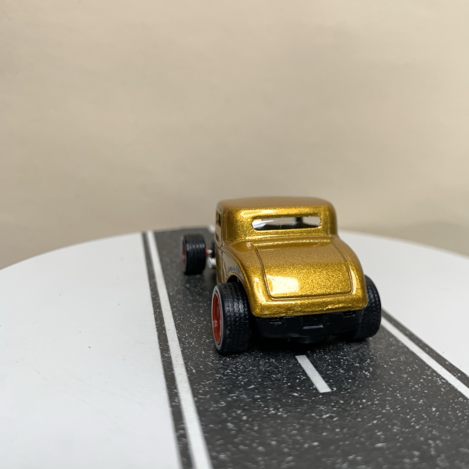 CUSTOM Hot Wheels 1932 Ford Coupe Gold Metallic w/Red Steelie White Wall RR 1:64