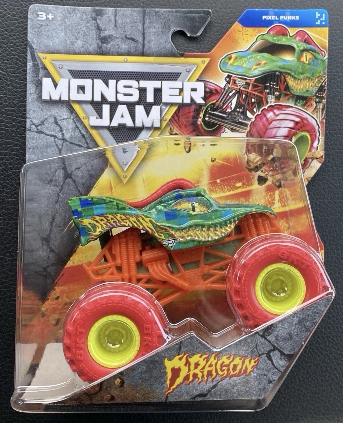 Spin Master Monster Jam Dragon Diecast Monster Truck Series 45 1:64 Chase