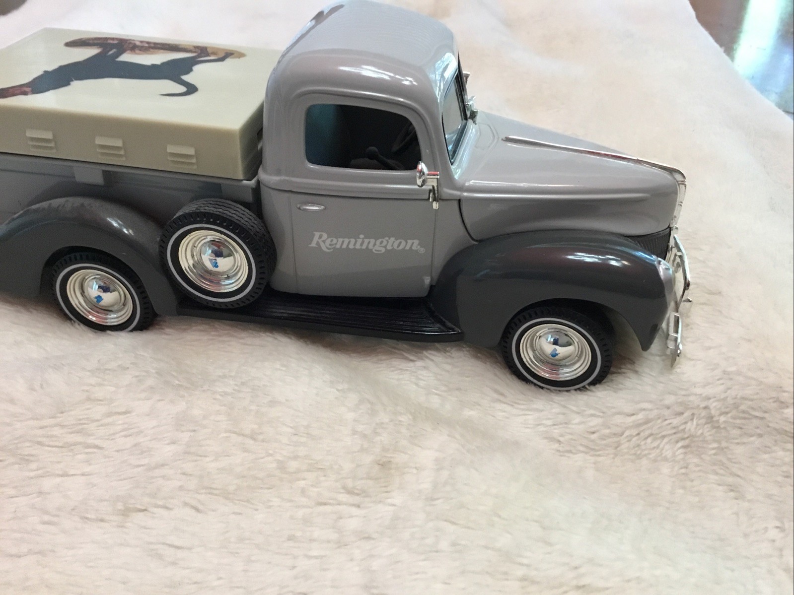 ERTL ‘40 Ford Diecast — REMINGTON Hunting Dog Series – Black & Tan Coon Dog