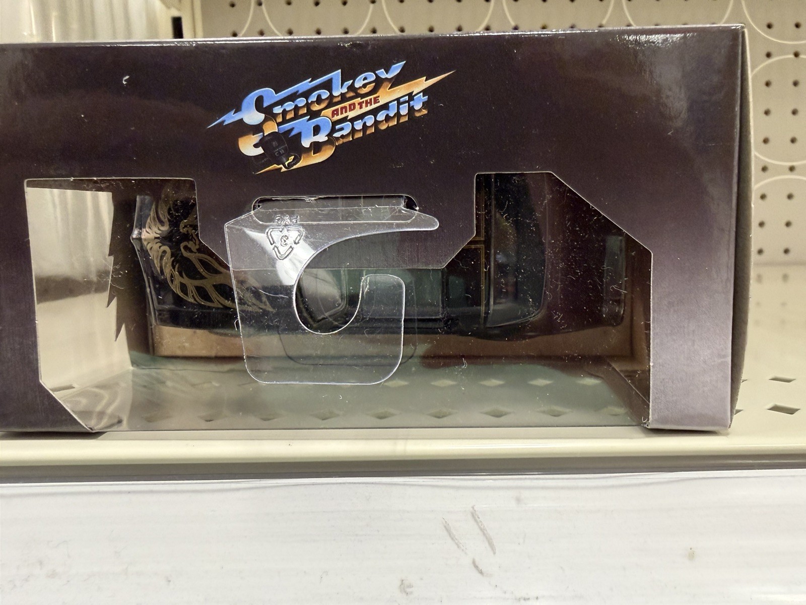 Jada 1977 Pontiac Firebird Trans Am Die-Cast Model Smokey and the Bandit