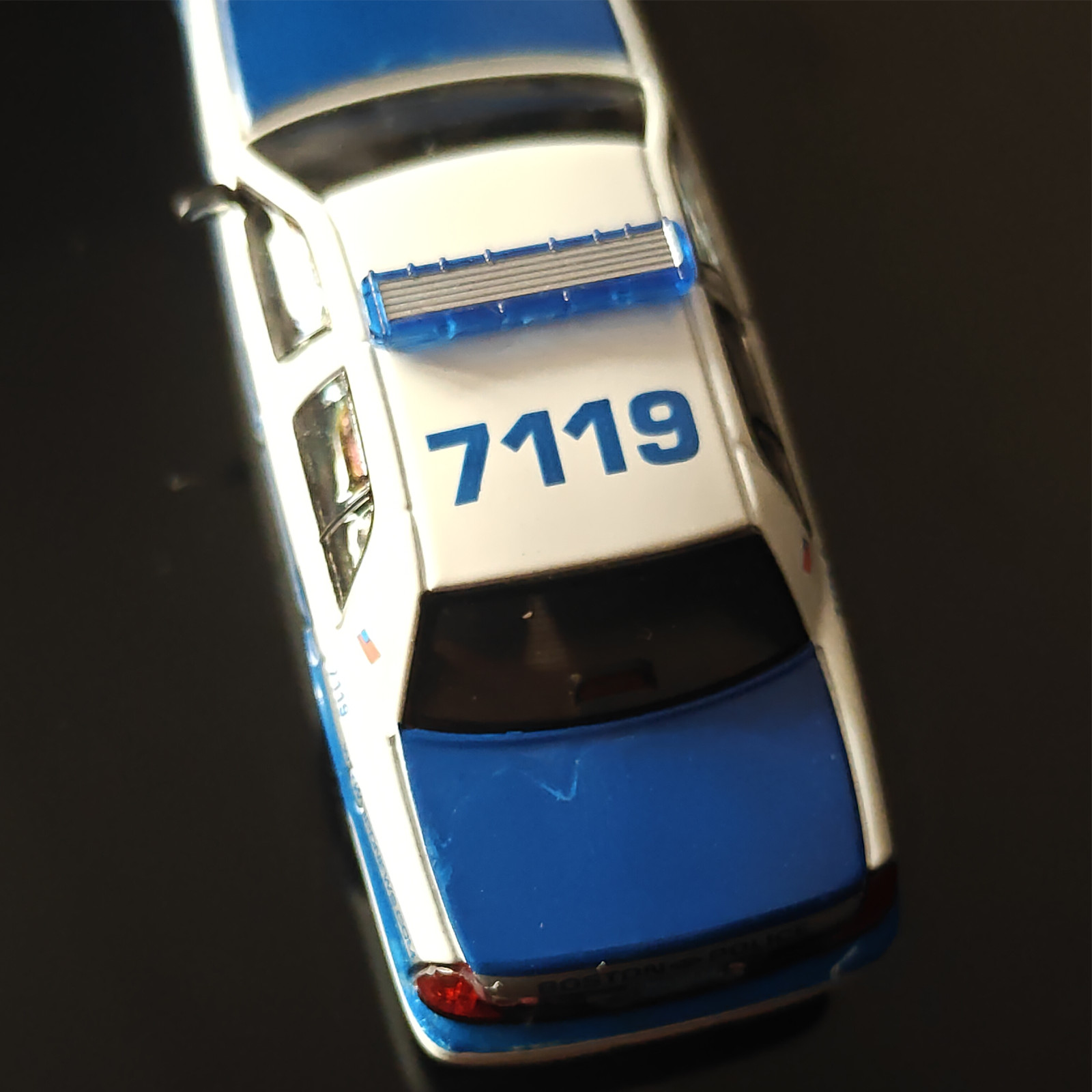 WEPD 1/64 BPD Victoria Crown Scale CarModel Custom with LED Lights（defective）