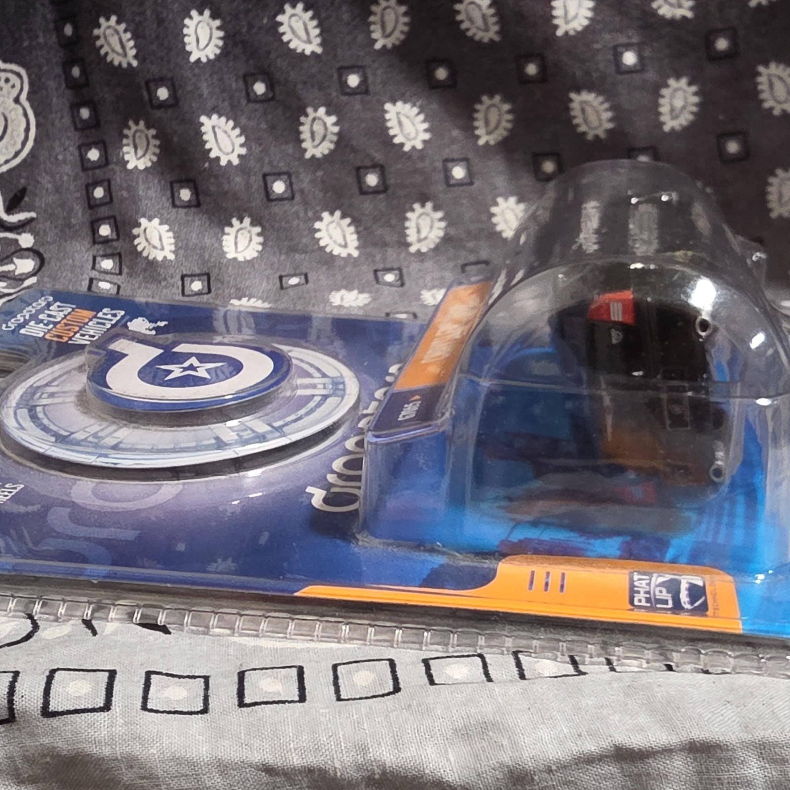 Hot Wheels Dropstars 2005 Chrysler 300C 1:64 Black Silver Diecast Unopened