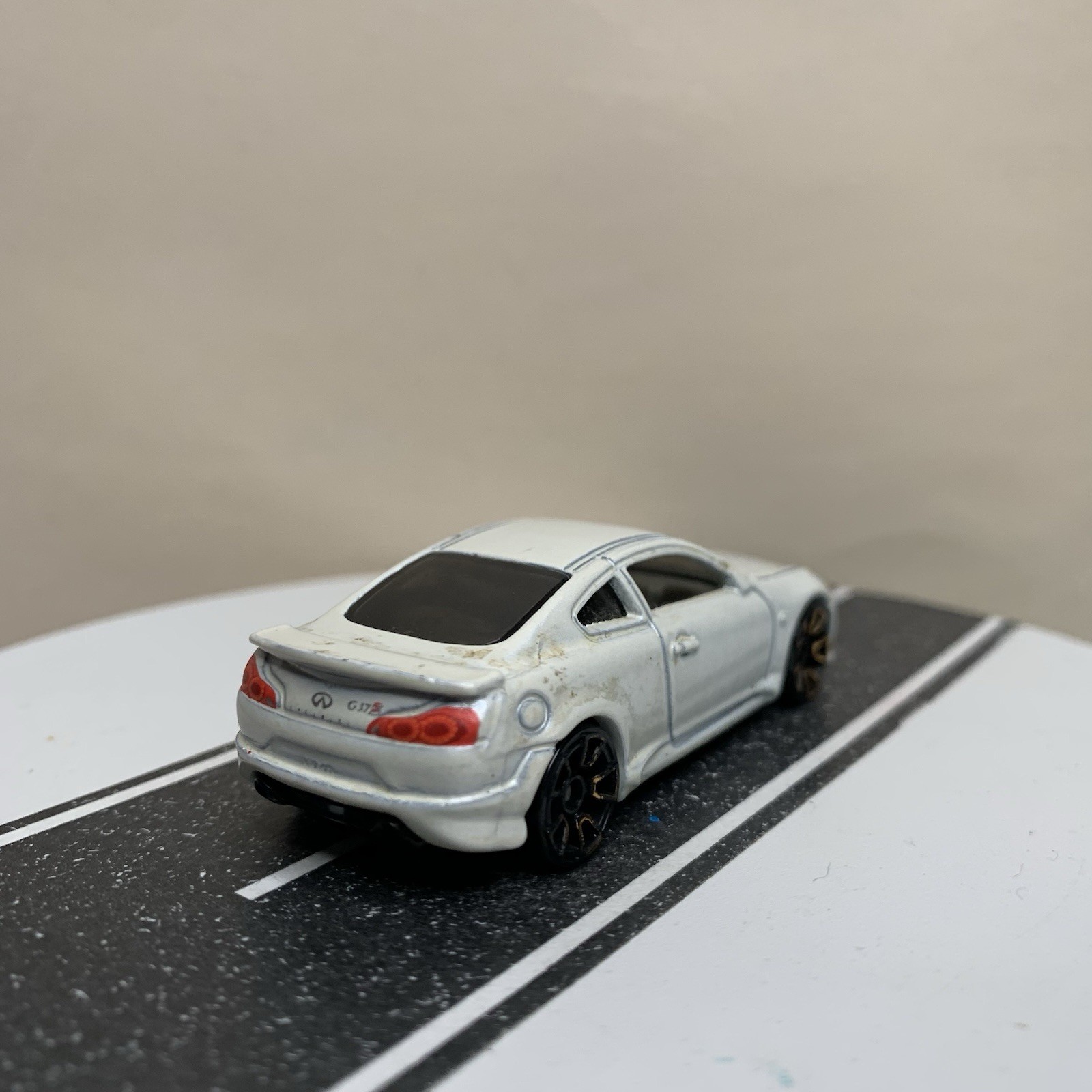 2012 Hot Wheels Faster Than Ever 2008-13 Infiniti G37 Coupe White 1:64 Scale