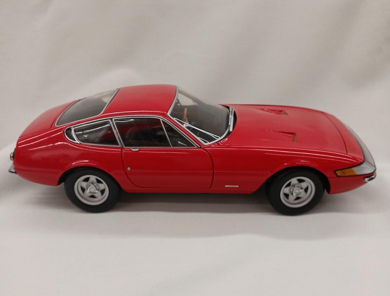 Kyosho Ferrari Collection 1/18 Diecast Model Car Display Used from Japan