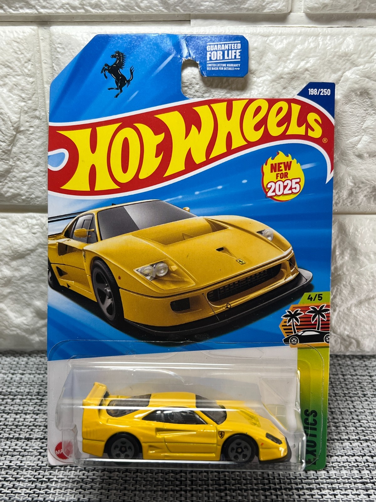 Hot Wheels Exotics 4/5 Ferrari F40 Competizione 198/250 New For 2025 Yellow