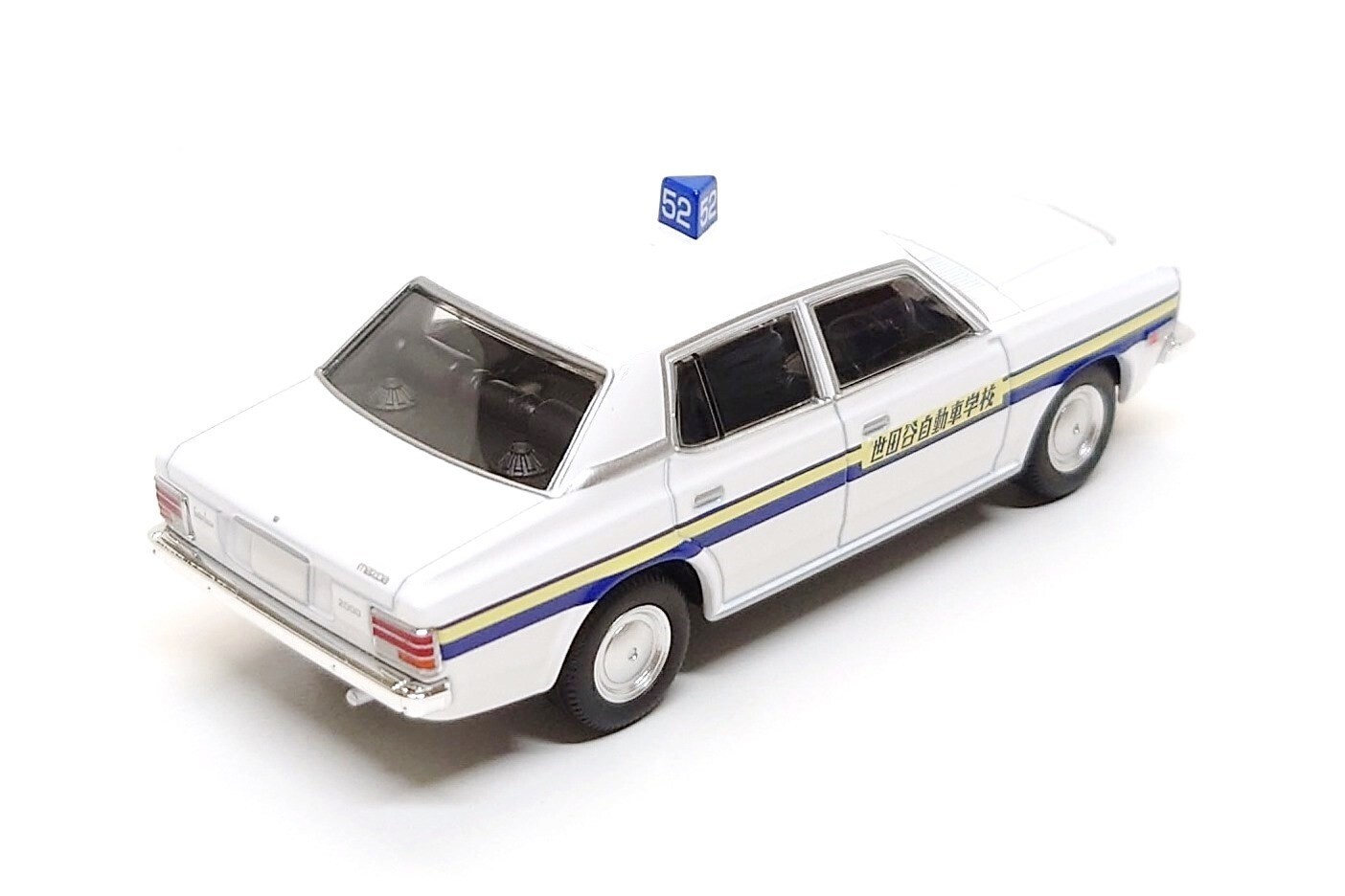 Tomica Limited Vintage Neo 1:64 Mazda Luce Legato Driving School Car (LV-N34b)
