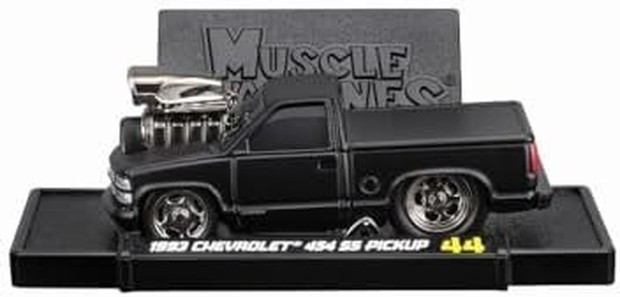 Maisto Muscle Machines Series 1/64 Chevrolet 454 SS Black Finished Product