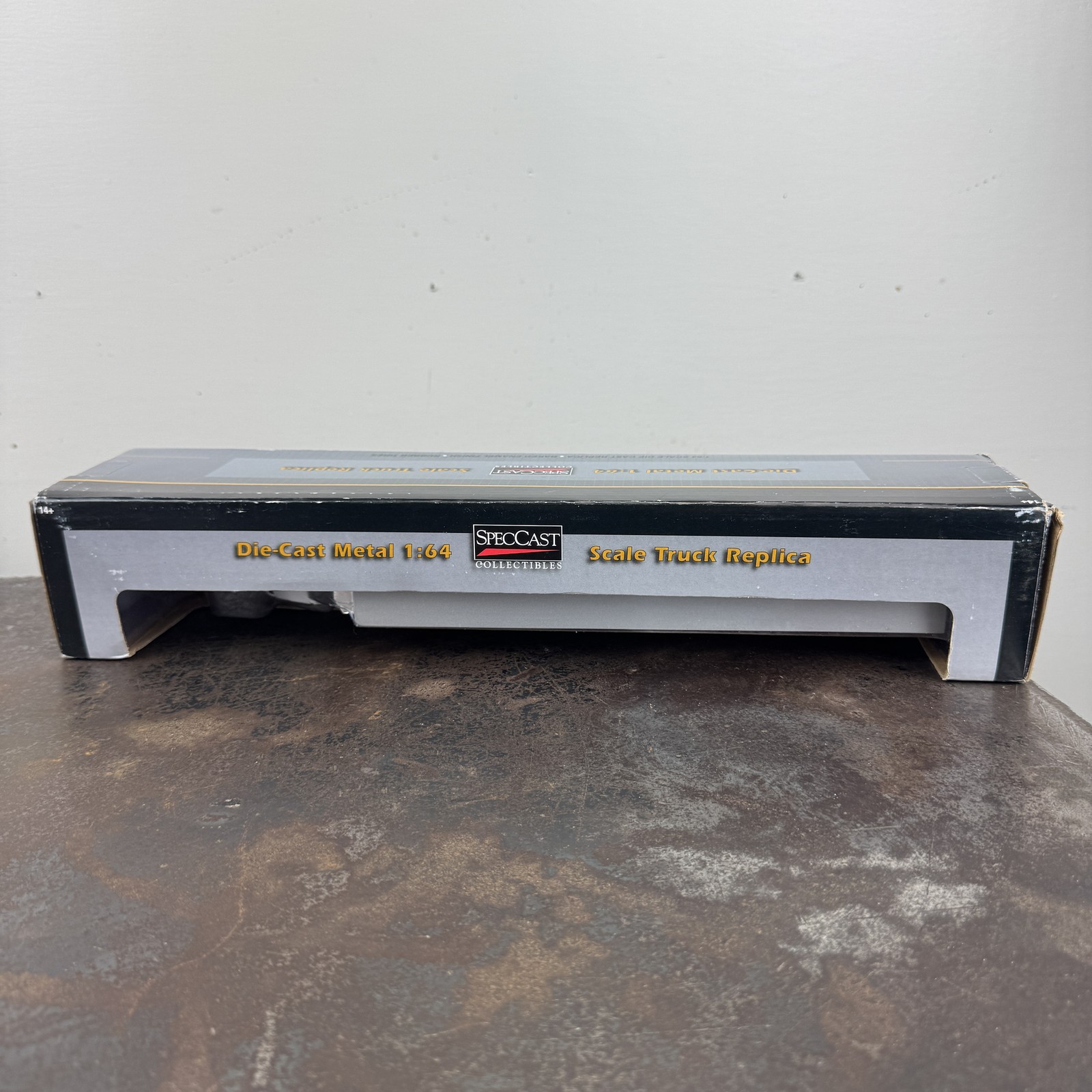 SpecCast Hillshire Farm / Tyson KENWORTH T660 & Tanker Trailer 1:64 #37089