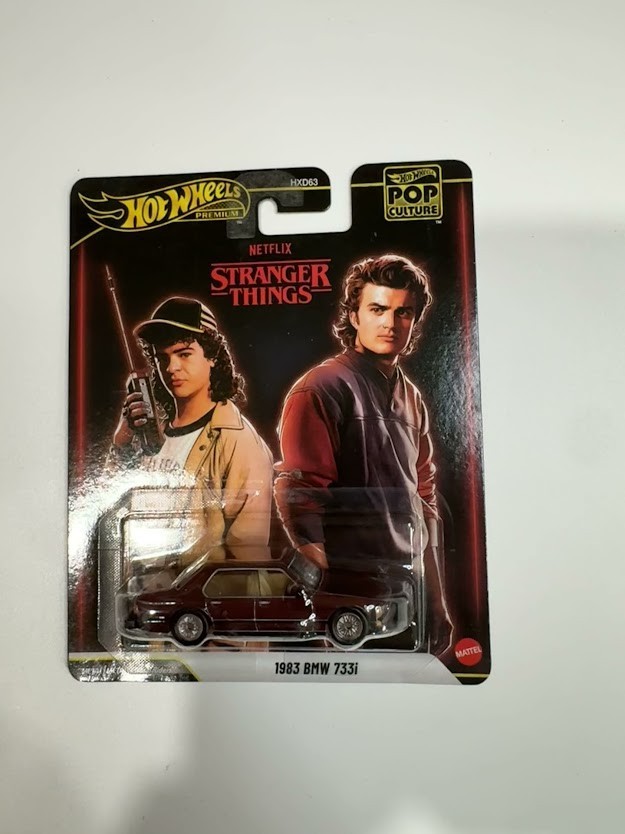 Hot Wheels Premium 2025 Pop Culture Stranger Things 1983 BMW 733i 1:64