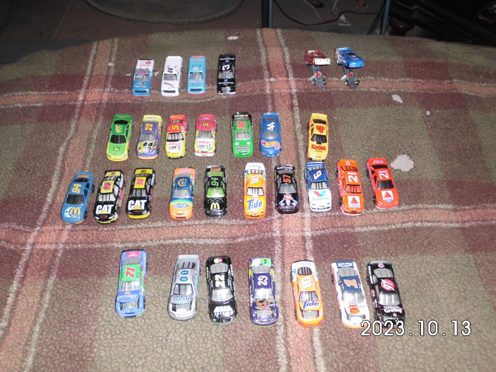 1997 Hot Wheels 100 Car Carry Case 32 Funny Cars / Dragsters / Nascar + Bonus