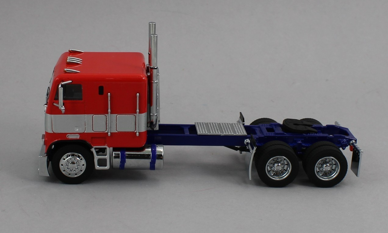 1:64 *596 Models* TRANSFORMERS Optimus Prime Freightliner COE Semi *NIB*