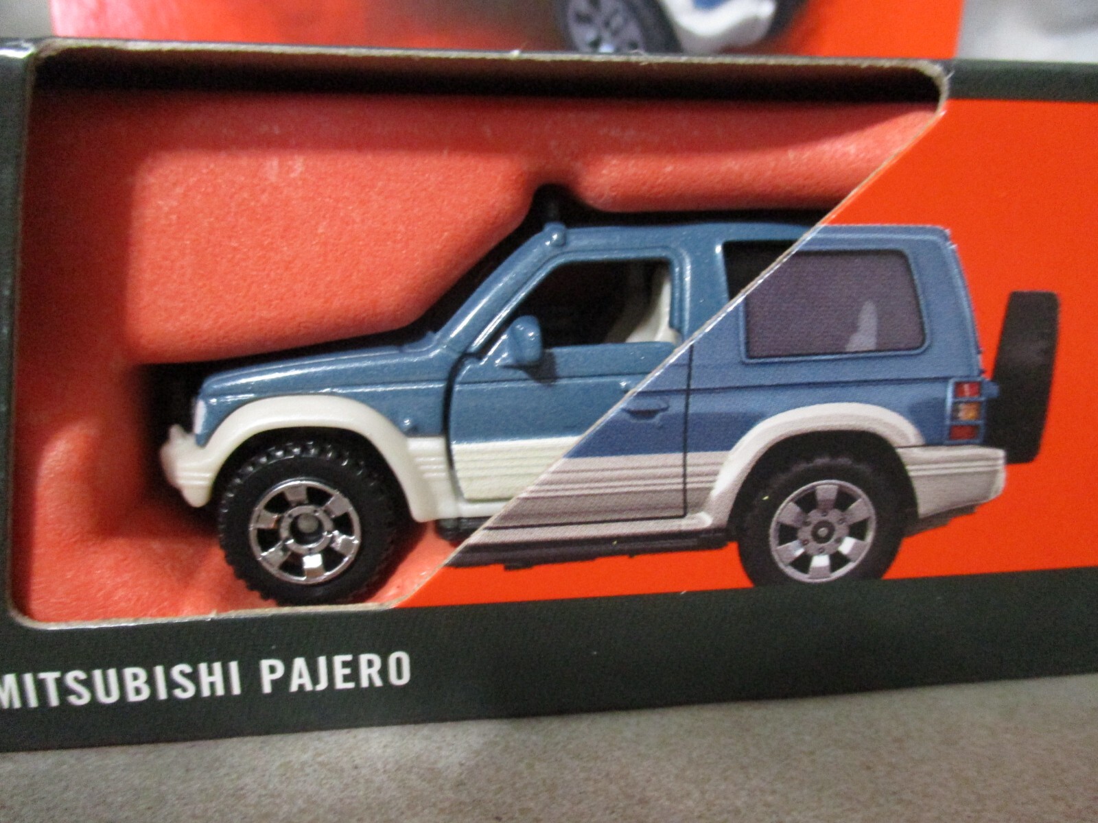 Matchbox Moving Parts series 1991 Mitsubishi Pajero Light Blue 1/64 diecast