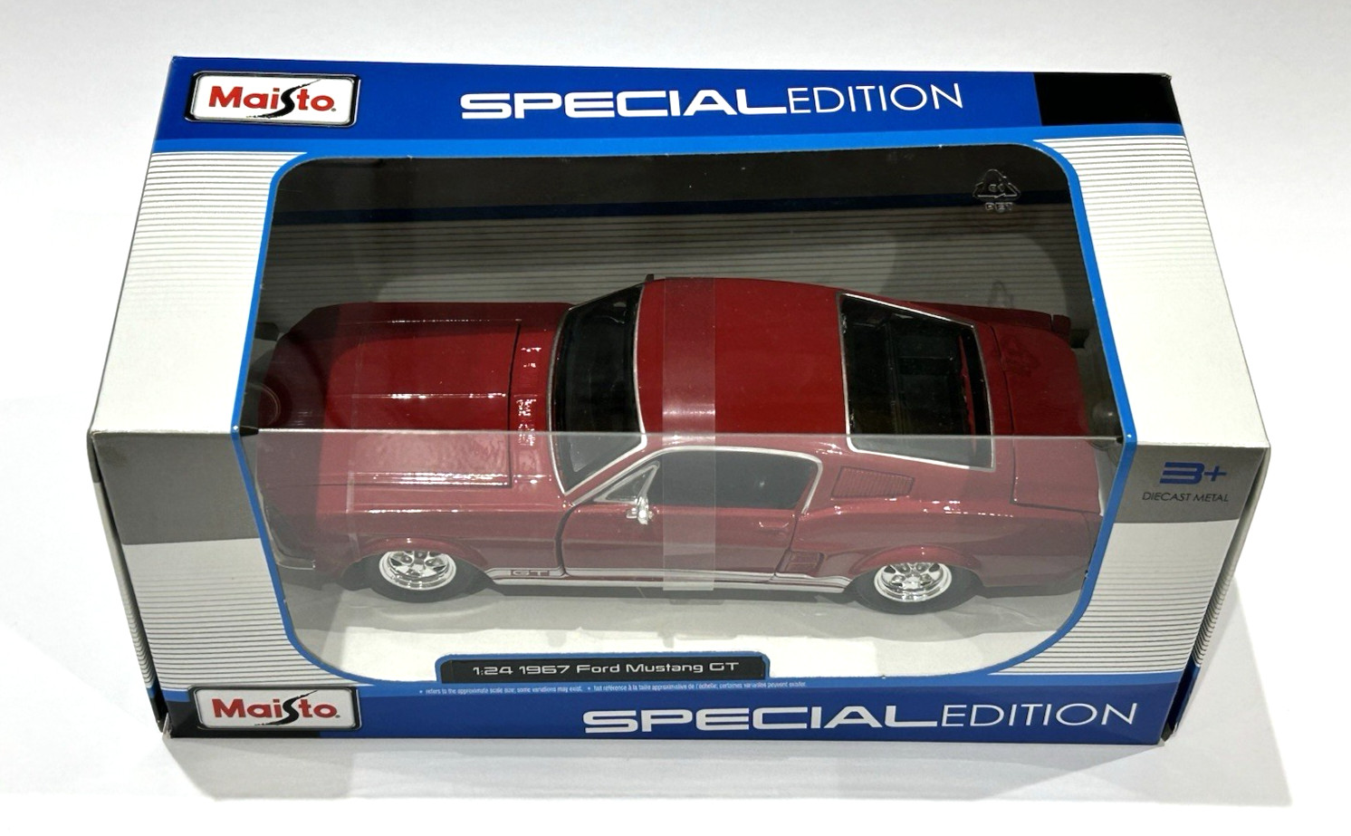 1967 Ford Mustang red muscle car Maisto 1/24 diecast metal model car #31260