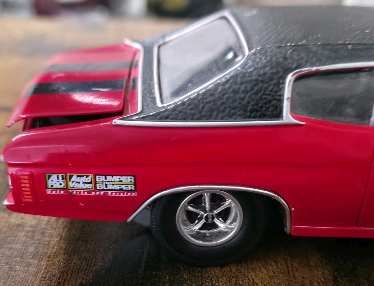 Crown Premiums 1970 Chevelle SS 454 Red/Black 1:24 Diecast Bank GM – Read Descri
