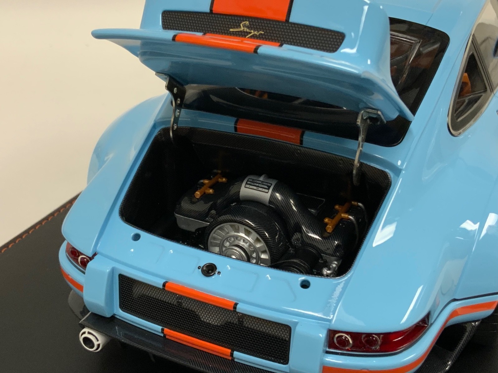 1/12 scale IVY model of the Porsche 911 Singer DLS in Gulf Blue Leather 25 pcs