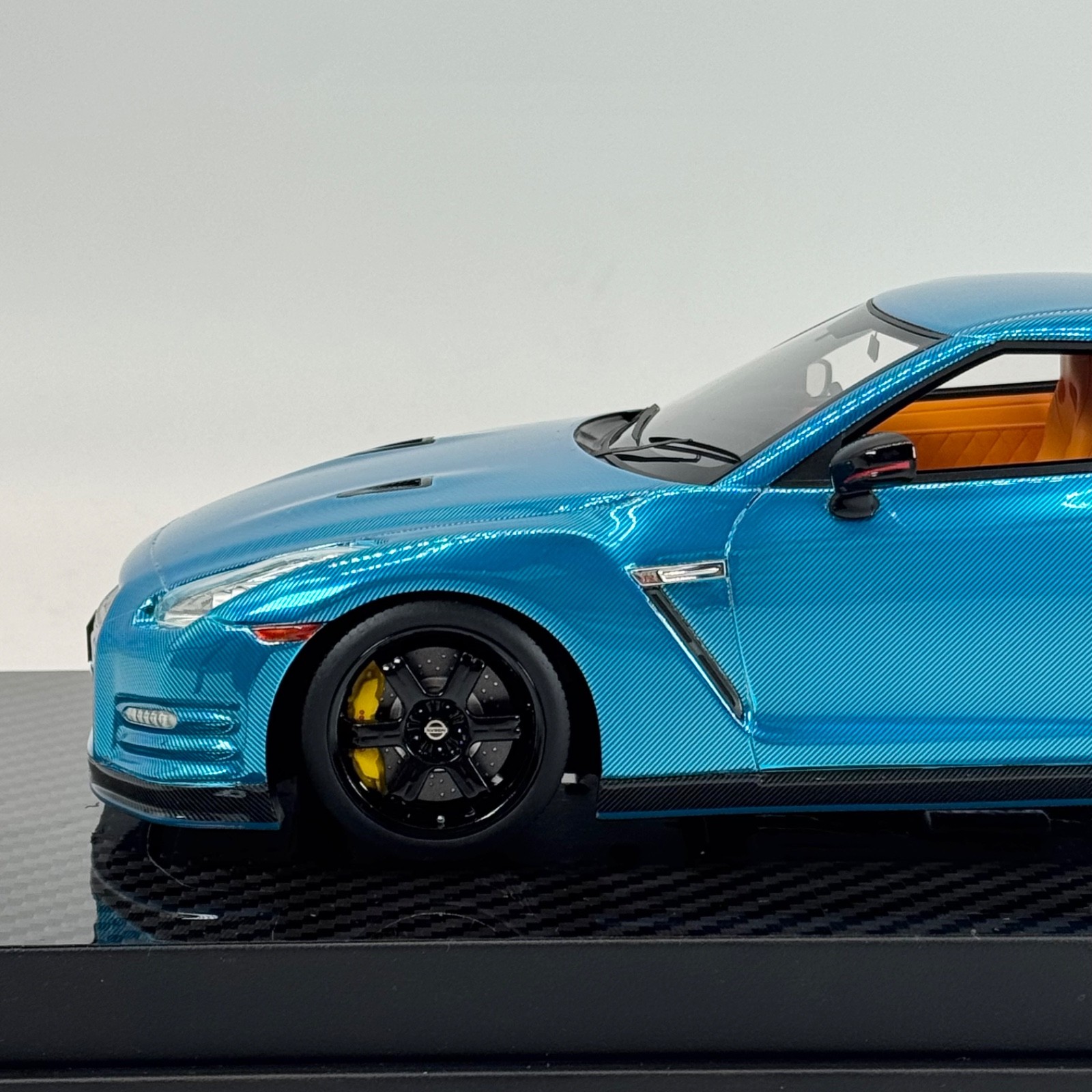 1/18 Nissan GT-R R35 Limited 9/19 [Full Carbon Blue] [YY Model ] No ivy autoart