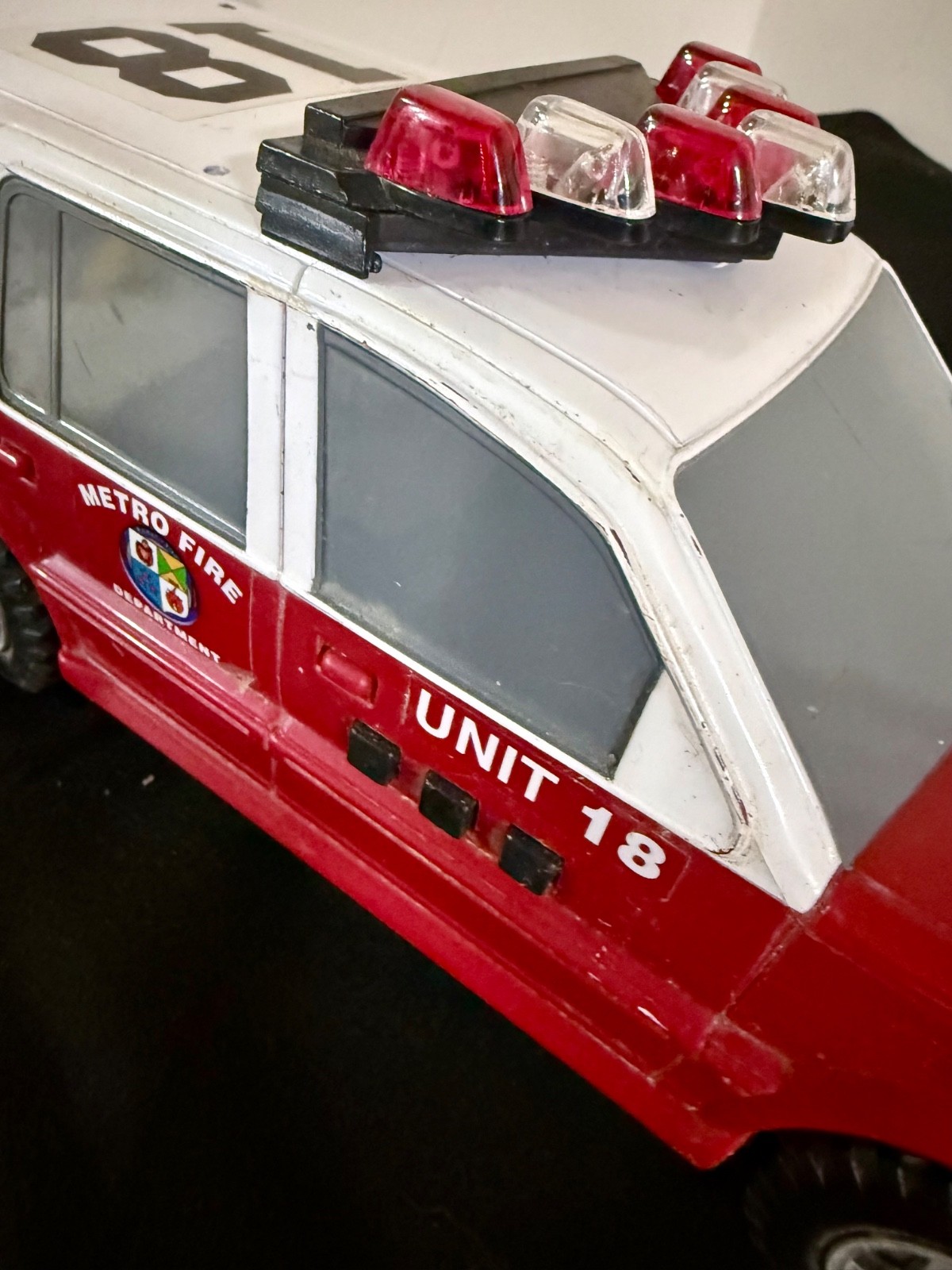 Metro Fire Dept. Unit 18 Funrise 1994 Emergency Vehicle Fire Chief Ford Explorer