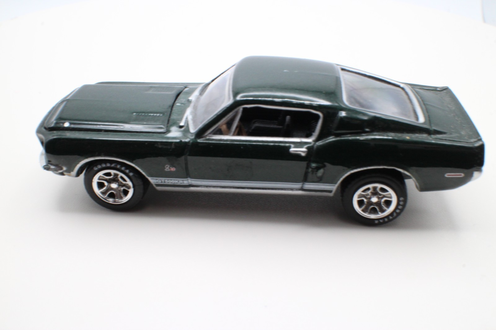 Johnny Lightning 1968 Shelby GT500KR Dark Green Metallic 1:64 Loose Rubber Tires