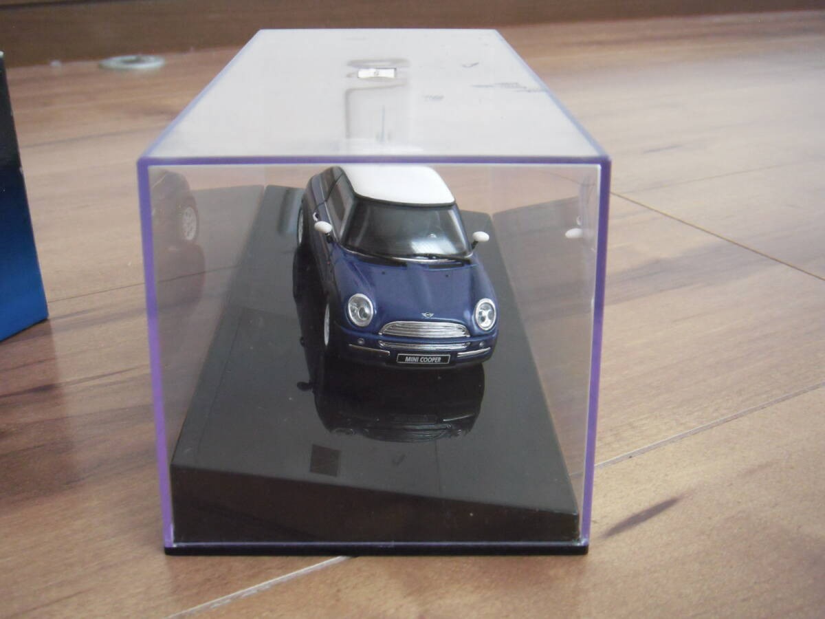 Autoart BMW Mini Cooper Diecast Blue