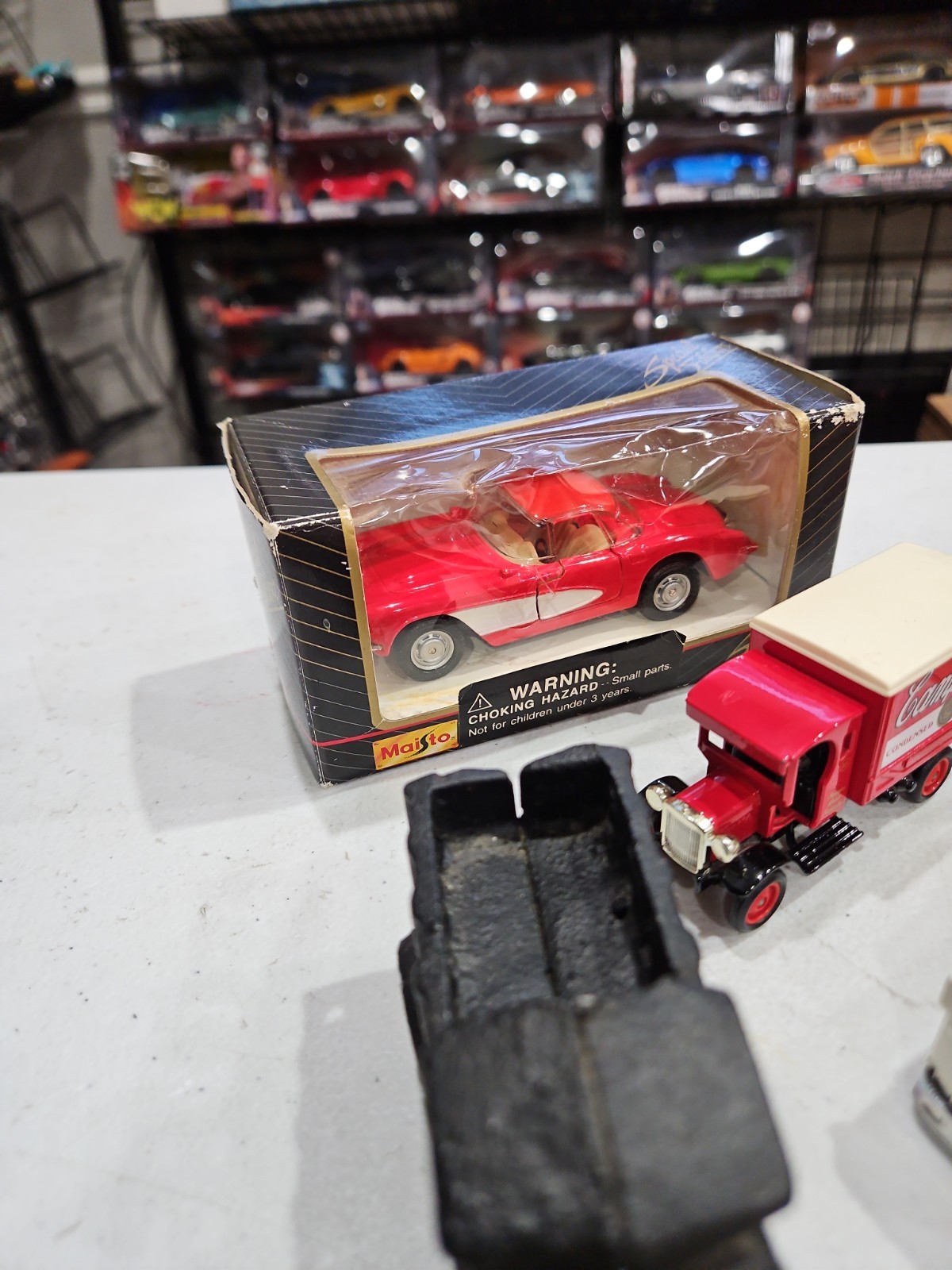 Lot Of 12 Die Cast Vehicles – YOU GET ALL 12 IN PICTURES – AS IS – FREE SHIPPIN