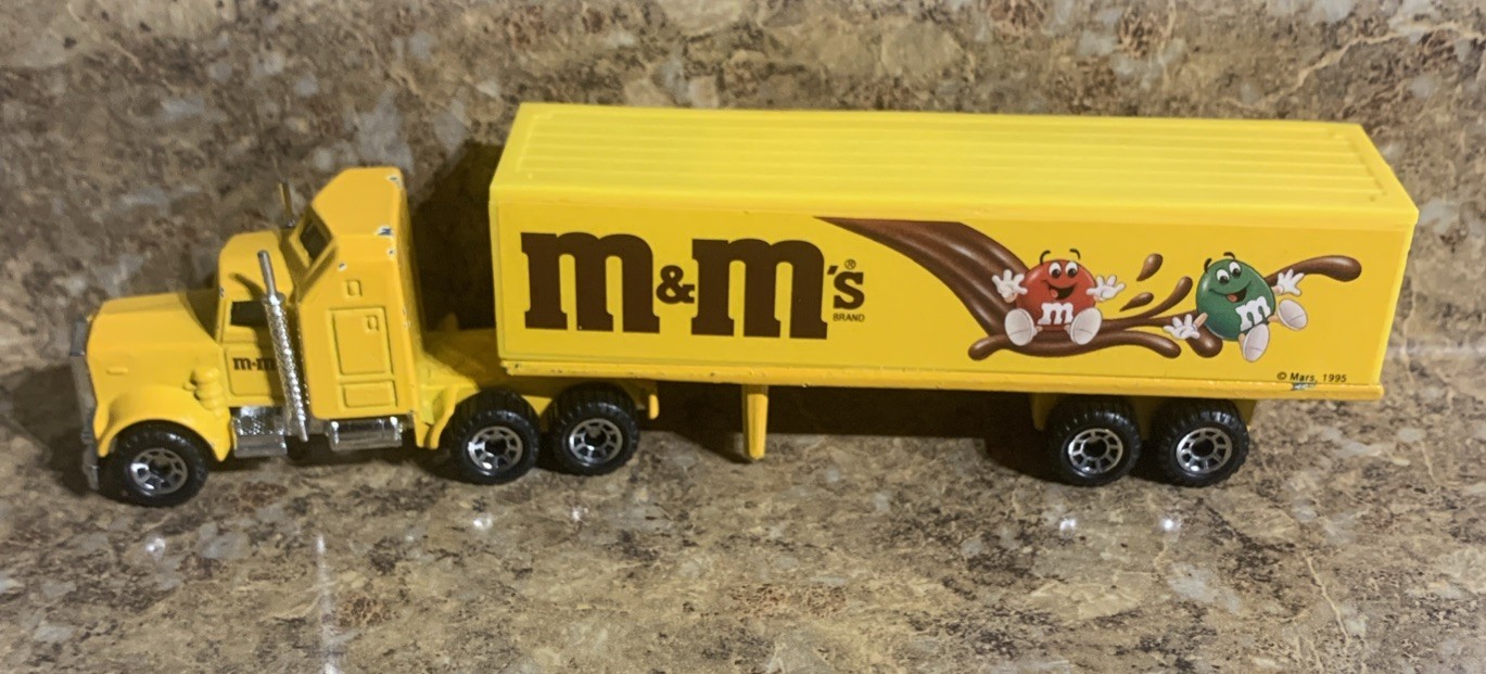 Matchbox Super Rigs FedEx, HAWAIIAN PUNCH, M&M’s,OREO, PIZZA HUT, PEPSI LOT OF 7