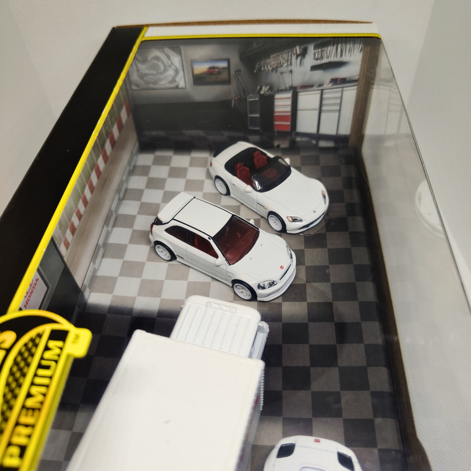 Hot Wheels 2025 Premium Collector Diorama Honda Set Civic Type-R, NSX-R, S2000