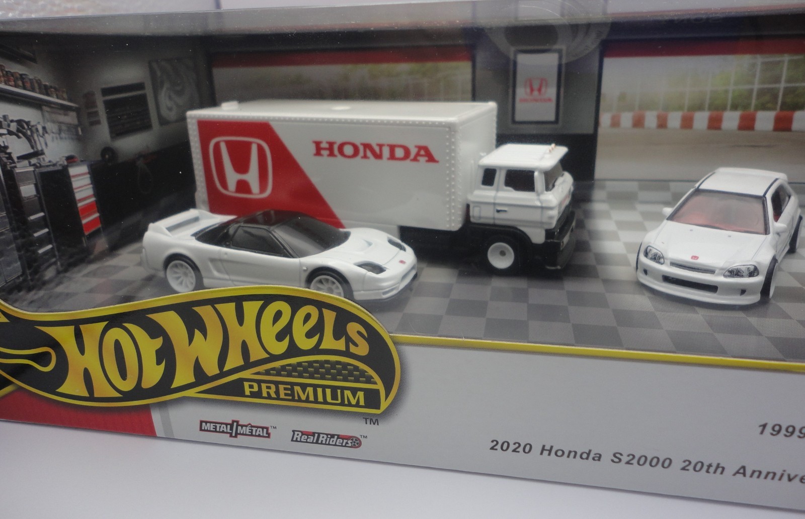 Hot Wheels 2025 Premium Diorama Honda Set Civic Type-R, NSX-R, S2000