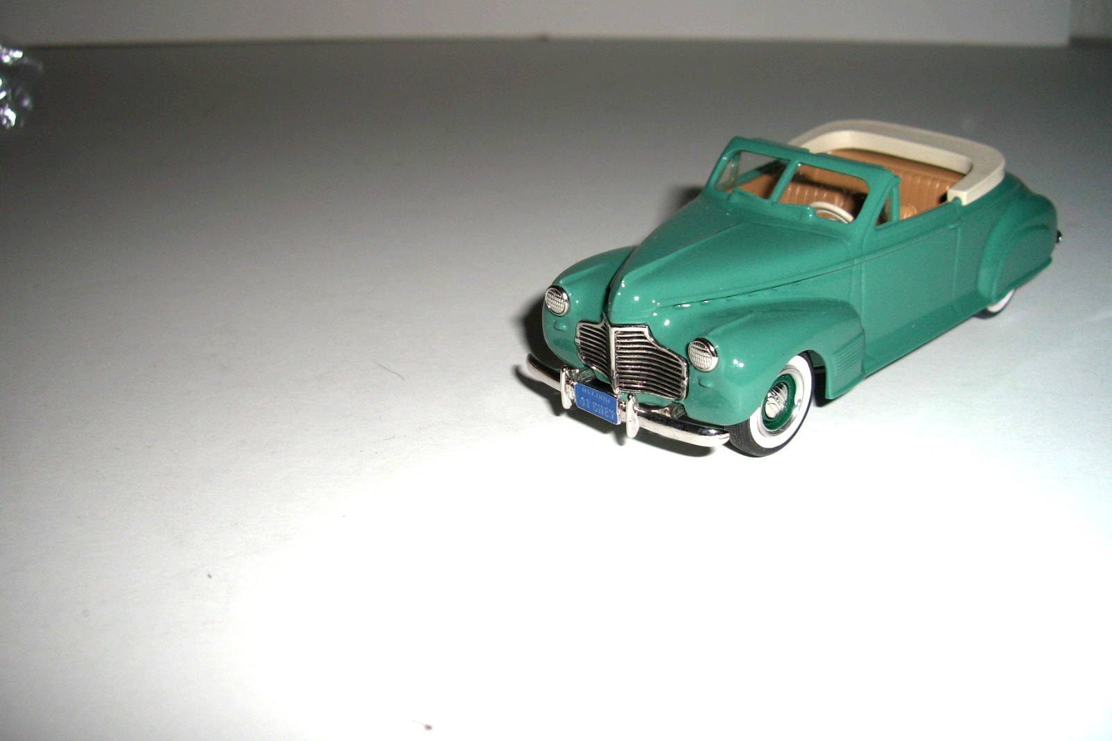 1941 Chevrolet Convertible NOS White Metal Model Car #105/350 by Durham Classics