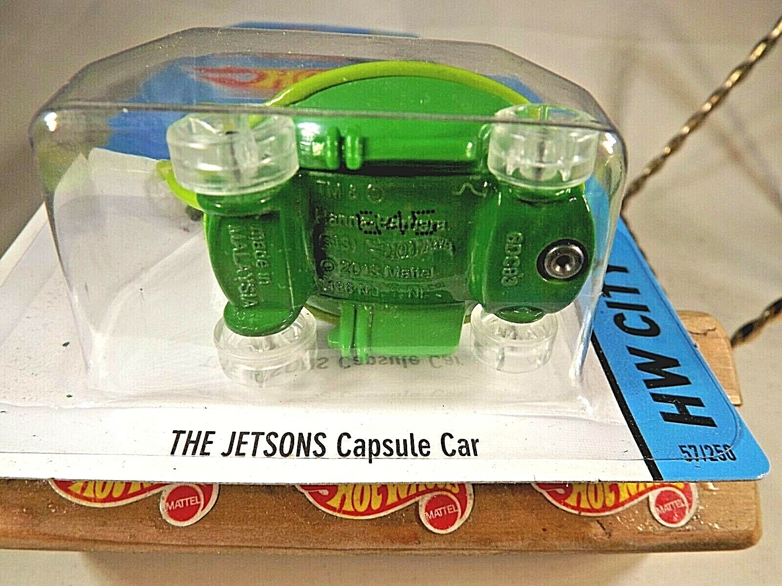 2015 Hot Wheels #57 HW City-Tooned THE JETSONS CAPSULE CAR Lime-Green ClearOH5sp