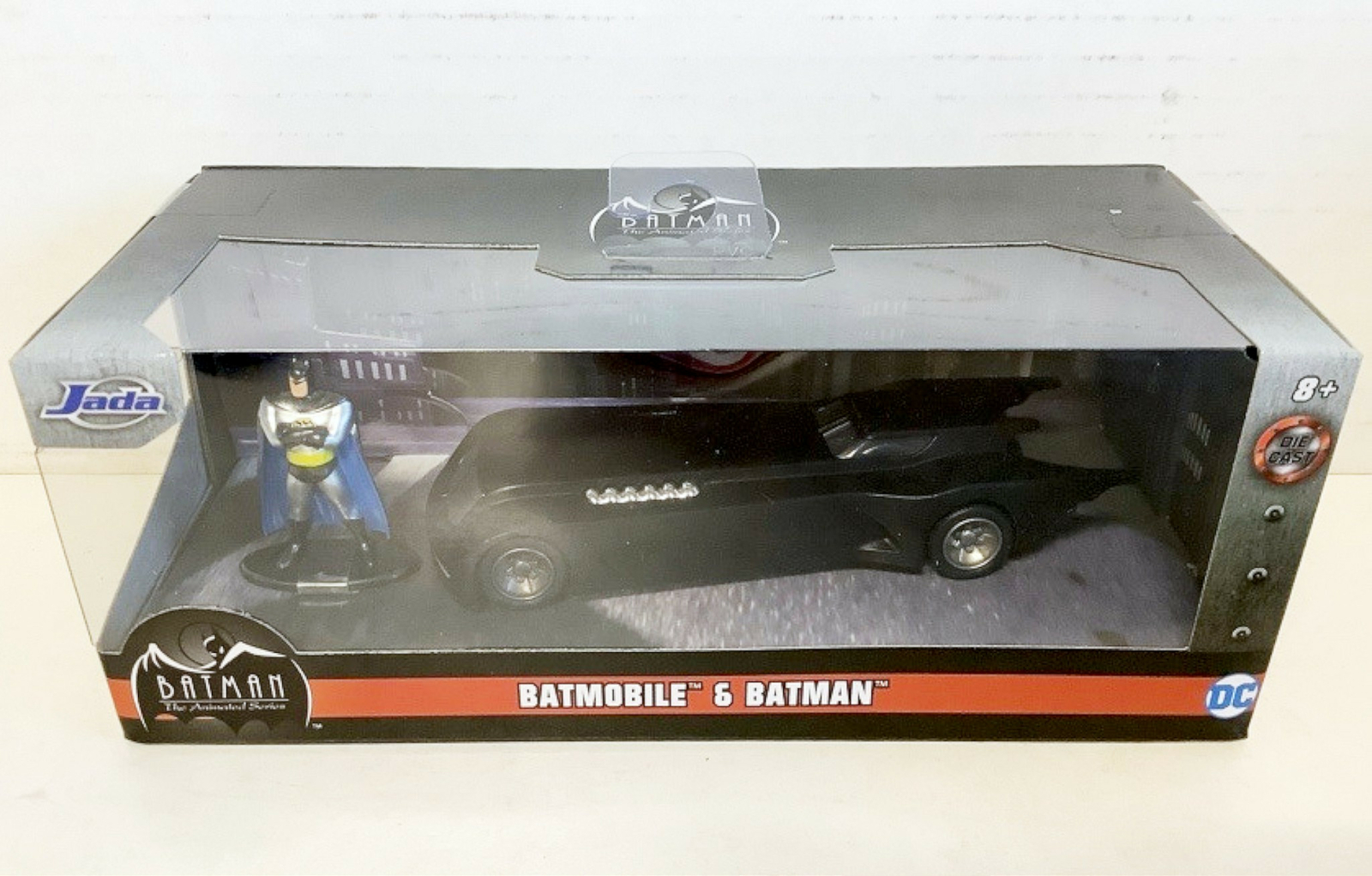 NEW Jada Toys 31705 Batman Animated Series BATMOBILE 1:32 Scale Vehicle & Figure