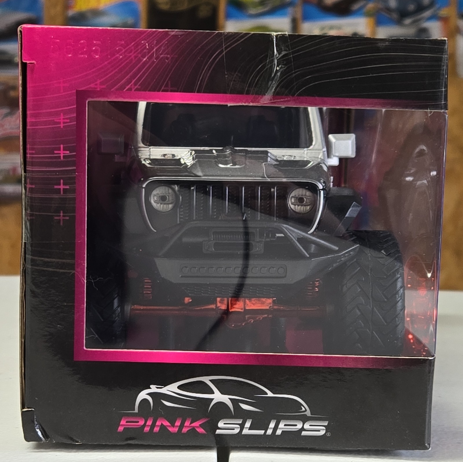Jada Toys Pink Slips 1:24 2023 Jeep Wrangler Silver Black Red Diecast Car Chase.
