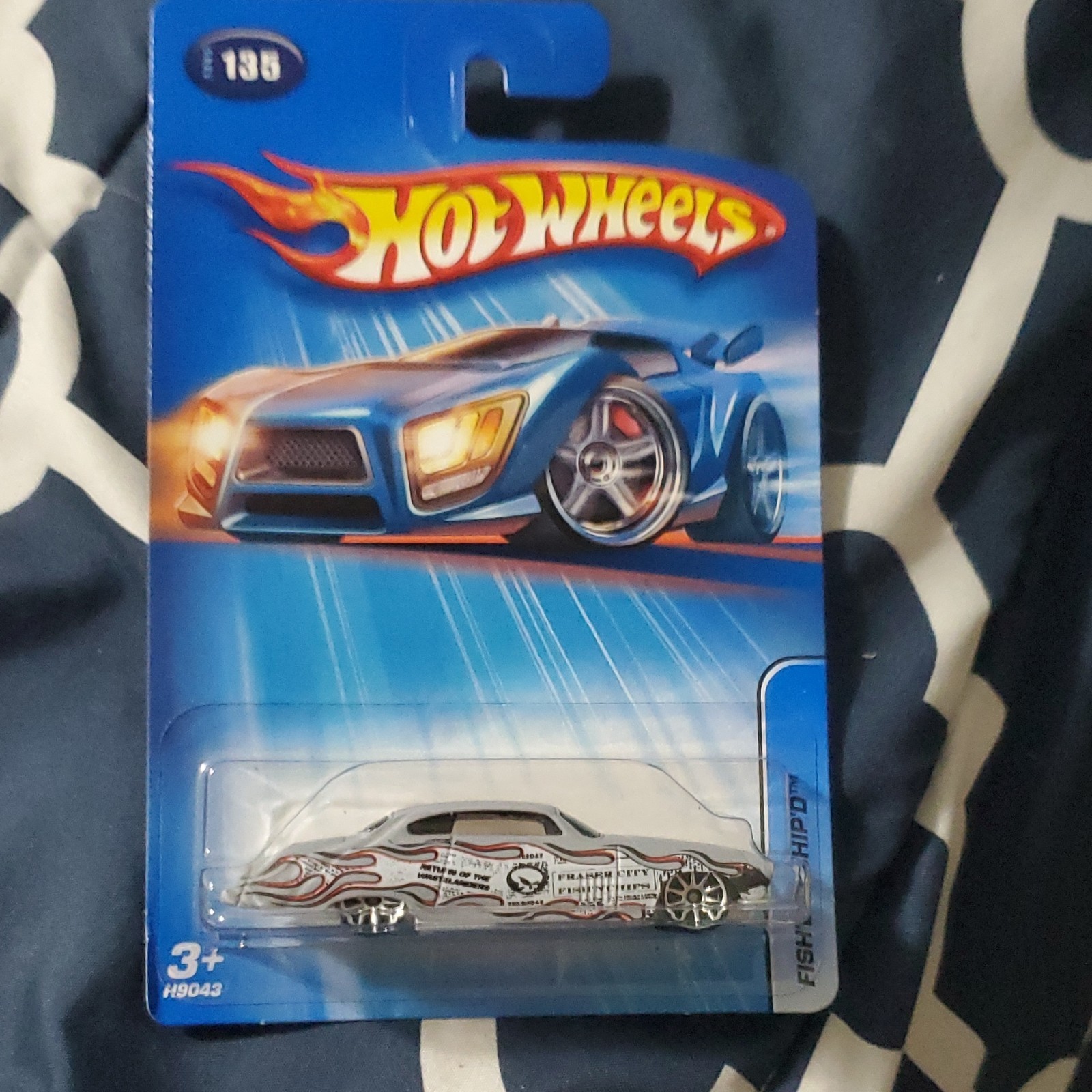 Hot Wheels 1:64 Fish’d & Chip’d Silver Black Red Diecast Car