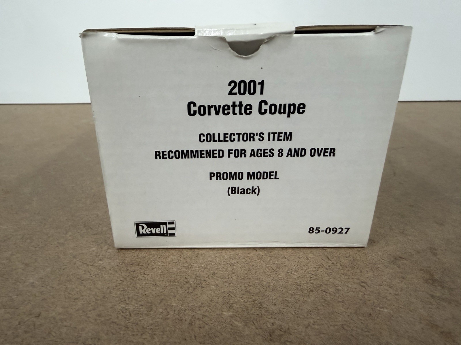 REVELL 2001 CORVETTE BLACK TAN INTERIOR HARD TOP COUPE NEVER DISPLAYED NIB
