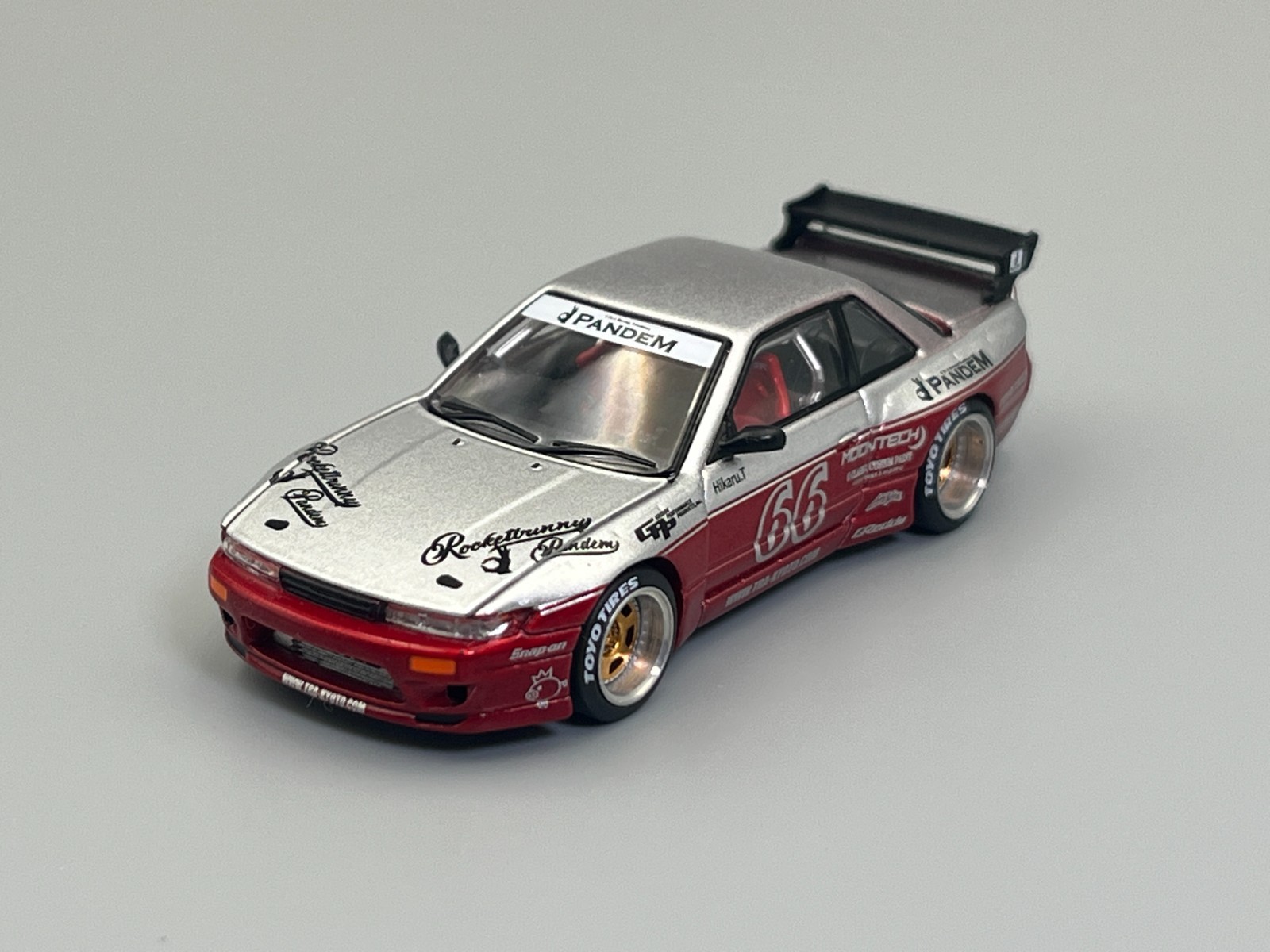 Nissan 240SX S13 Coupe Pandem Silvia Widebody Poprace 1/64 scale openable hood