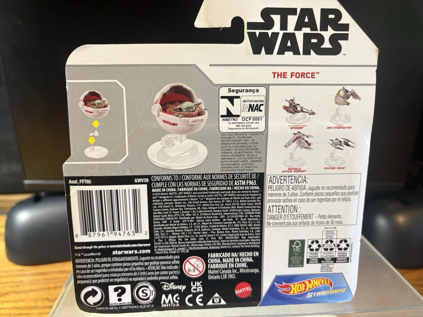 Hot Wheels Star Wars Starships Mandalorian Baby Yoda the Child Hover Pram Disney