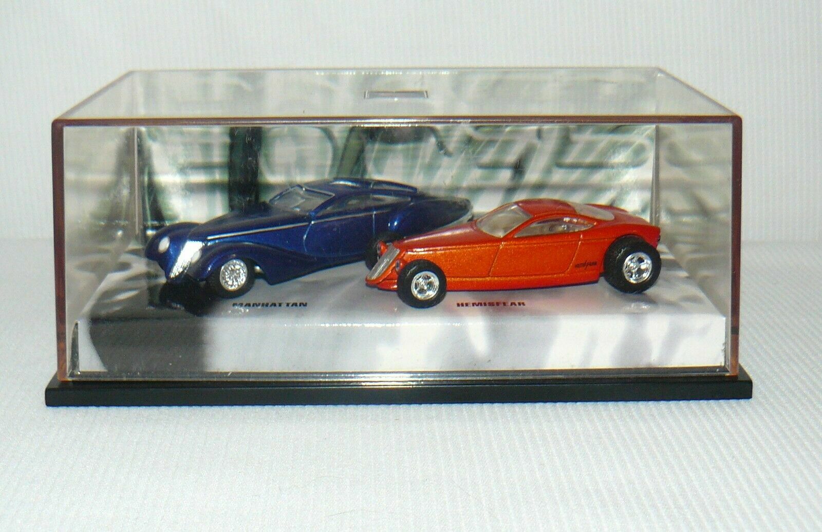 FOOSE DESIGN ” MANHATTAN & HEMISFEAR ” 1/64 100% HOT WHEELS 2 CAR SET BAD BOXES