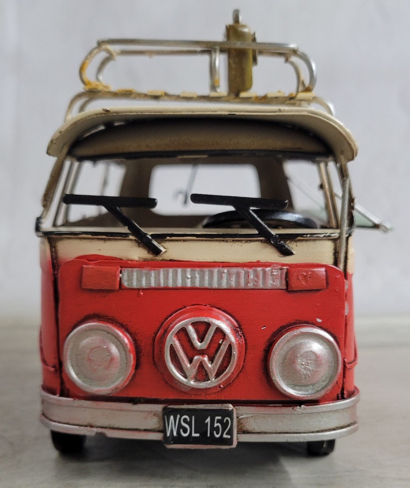 Decorative Min Bus With Silver Brief Case Home/Office/Cabin Decoration Figurine