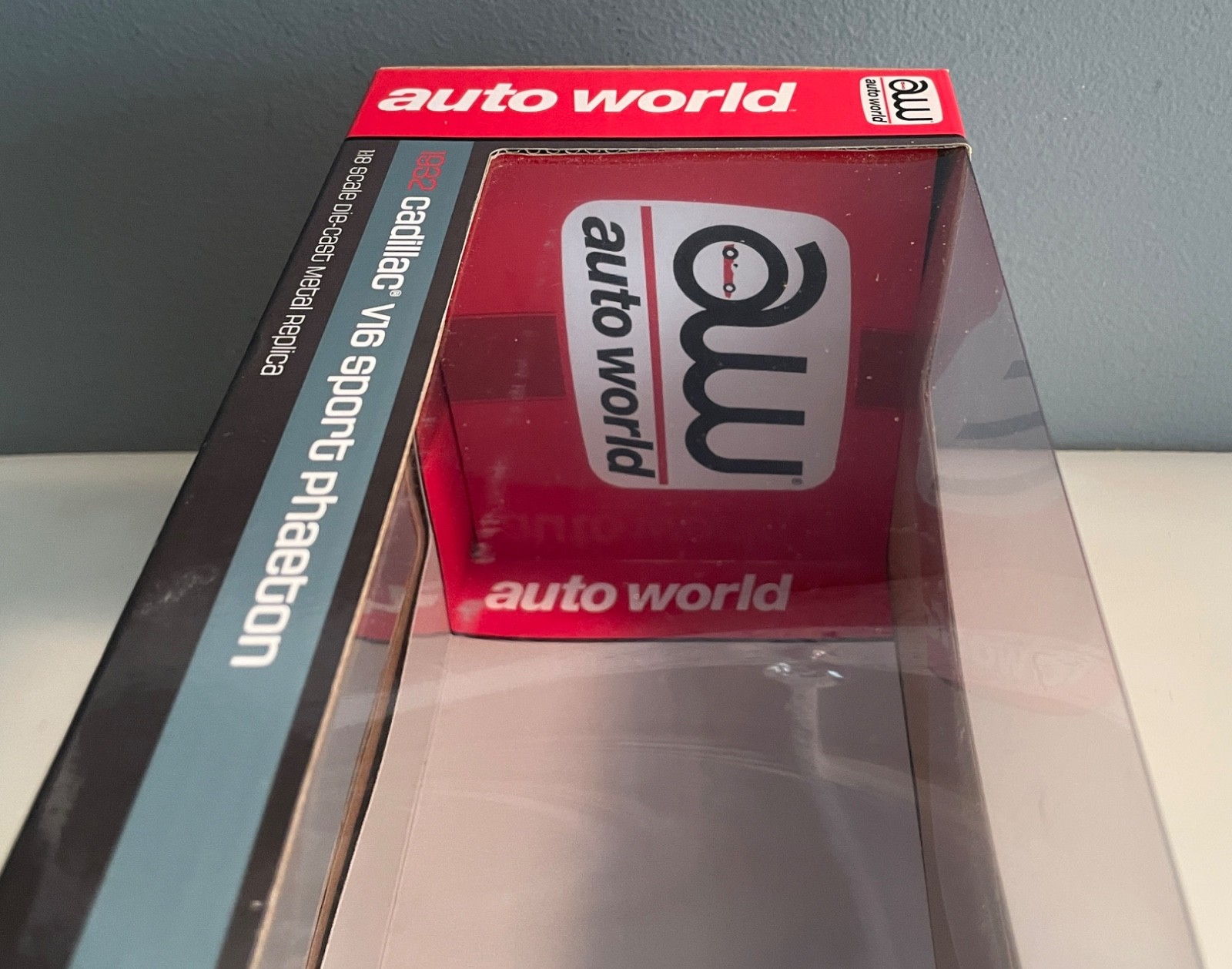 Auto World 1932 Cadillac V16 Sport Phaeton – 1:18 Scale Die Cast – Original Box